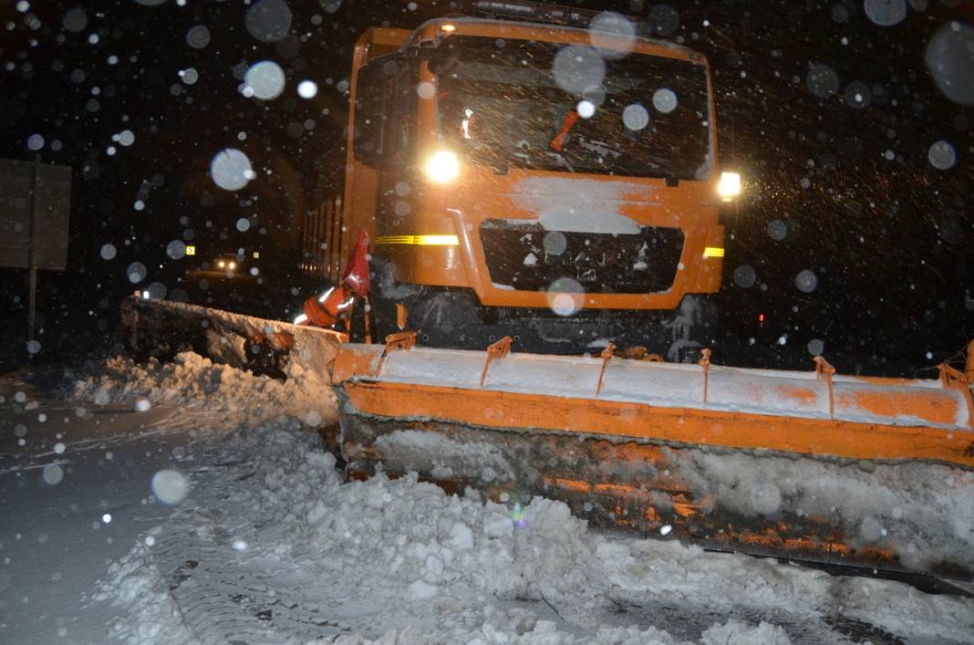 Mart kapıdan baktırdı, Alacabel karla kaplandı 1
